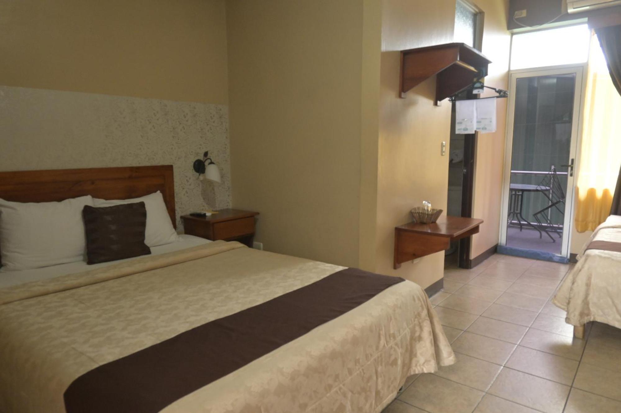 Hotel Las Colinas La Fortuna Екстериор снимка